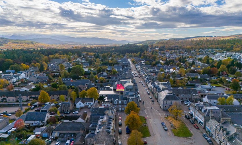 Images for The Square, Grantown on Spey